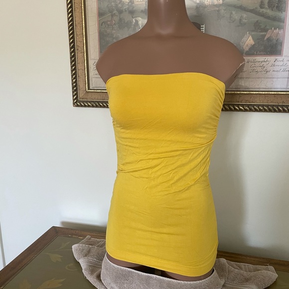 Two Tube Tops. - Picture 2 of 4